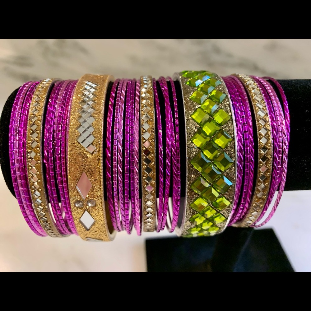 Gorgeous Bangle Bracelet Set - image 1